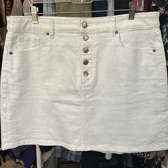 LOFT Dresses & Skirts - LOFT denim skirt size 12